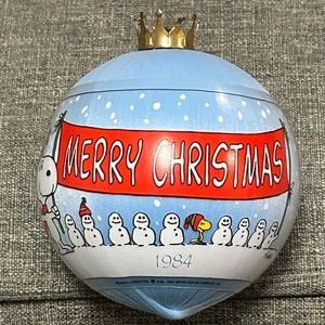 Snoopy Merry Christmas 1984 Hallmark Ornament EUC Peanuts Woodstock winter